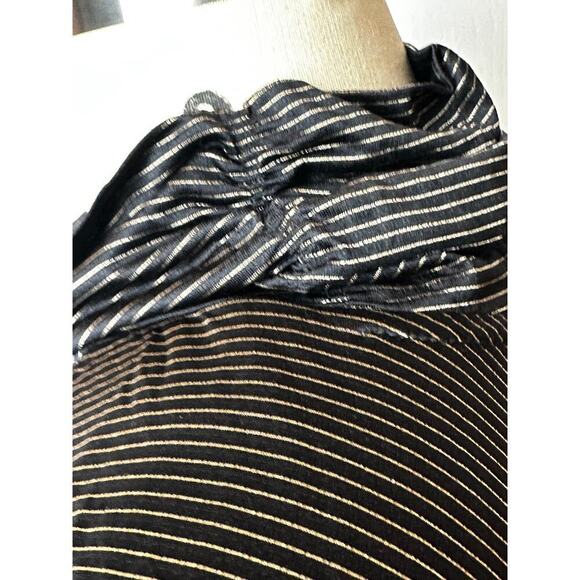 Moret Ultra Black Gold Stripe Turtleneck Athletic Layer Top Women's Size M - Picture 5 of 10